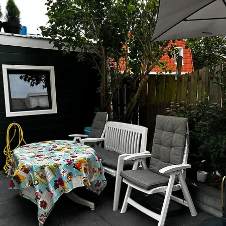 Single In A Private Homestay *